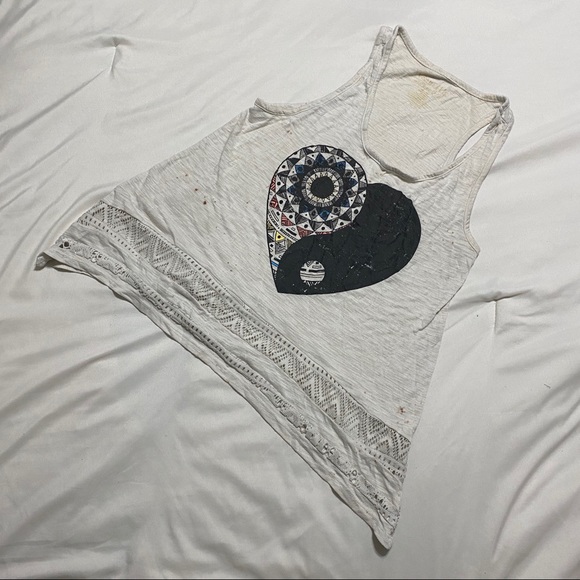 Tops - 💙 Gray yin yang heart tank 💙